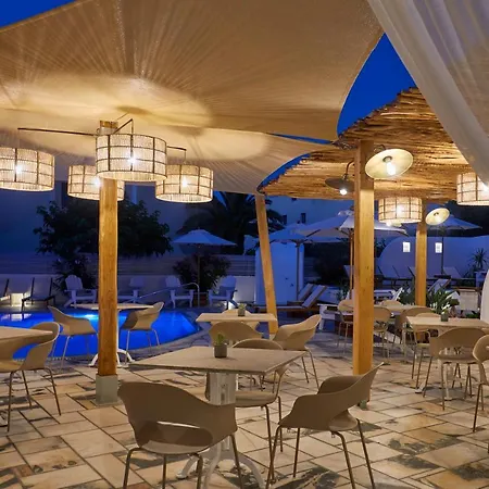 Hermes 4* Kamári