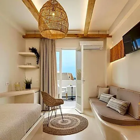Hermes 4* Kamári