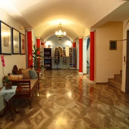Hermes 4* Kamári