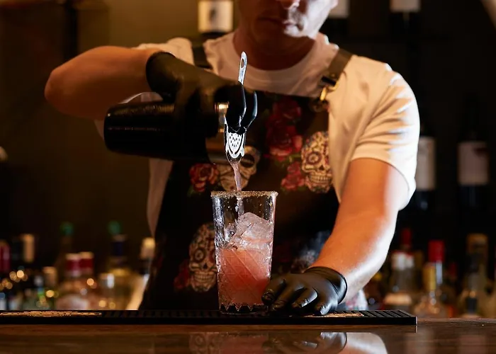 Hermes Kamari (Santorini)