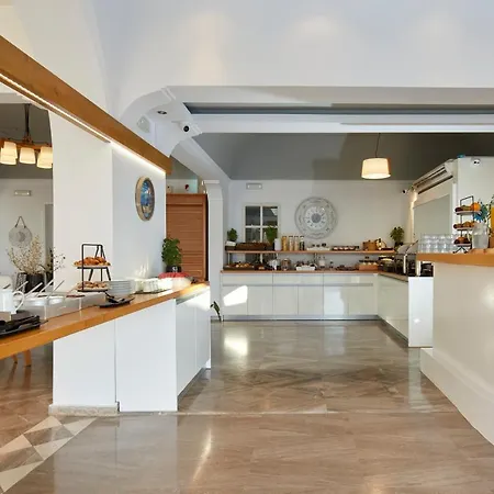 Hotel Hermes Kamari (Santorini)
