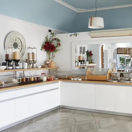 Отель Hermes Камари